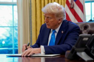 2025-02-07t084655z-438059741-rc2vncavuqgd-rtrmadp-3-usa-trump-warcrimes-icct.jpg