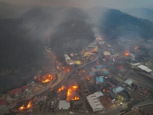 2025-03-25t124047z-1513774793-rc2ckda6r9kk-rtrmadp-3-southkorea-fire.jpg