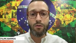 Filipe-Barros-em-entrevista-a-Gazeta-do-Povo.jpg