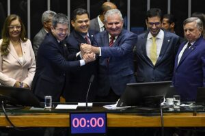 orcamento-aprovado-alcolumbre.jpeg