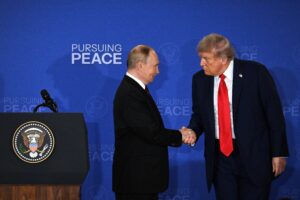 afp-20250815-69nj8e9-v1-highres-usukrainerussiaconflictsummittrumppresser.jpg