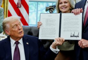 2025-09-15t213501z-2071908324-rc2lsgan36cg-rtrmadp-3-usa-trump.jpg